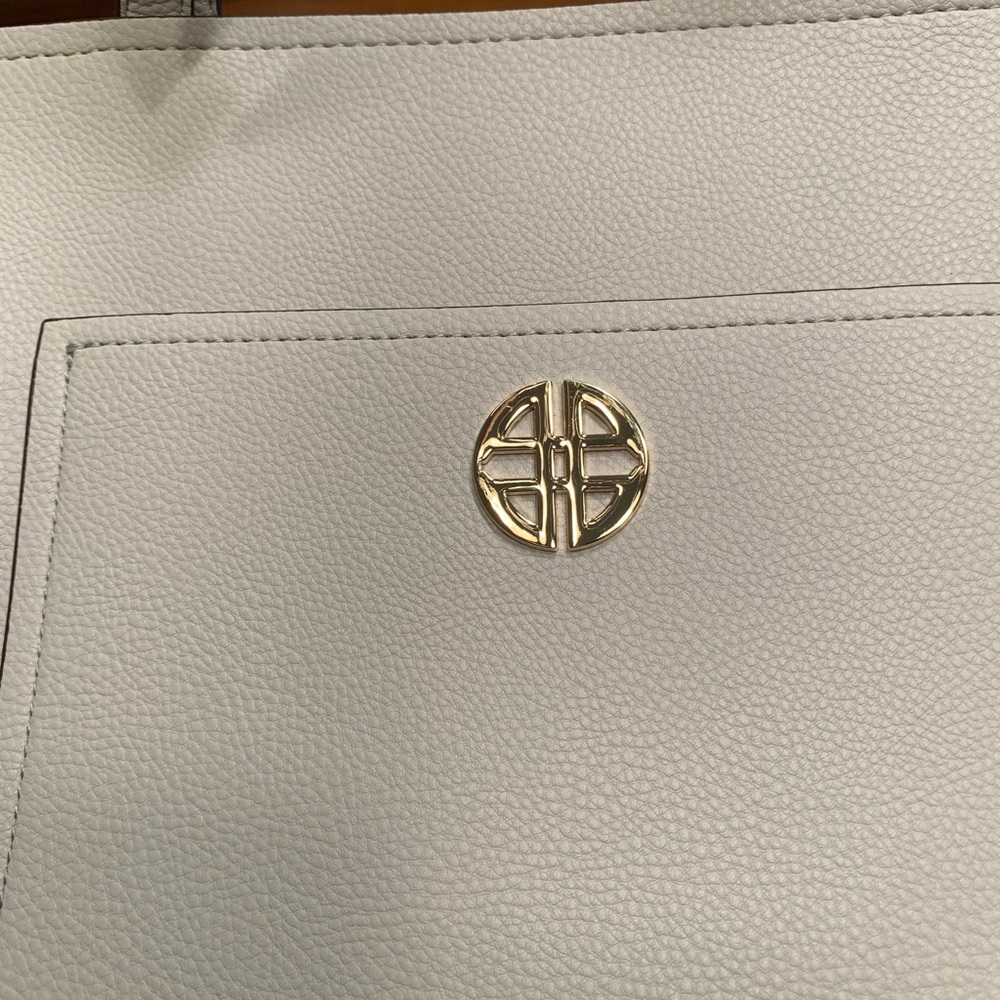 NWOT!! LAST CHANCE!! 👜 🎉ANTONIO MELANI LARGE TOTE— great for the office! - Picture 5 of 14